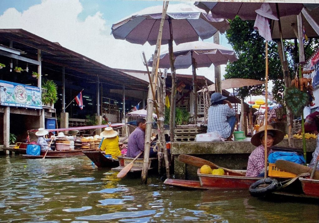 floating-market-in-bangkok